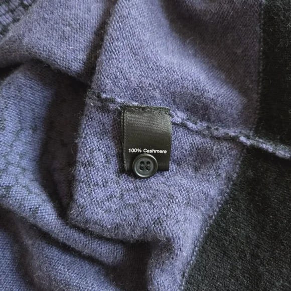 Saks Fifth Avenue Black 100% Cashmere Women's Size XL Blue Long Sleeve Button Up - Picture 6 of 9